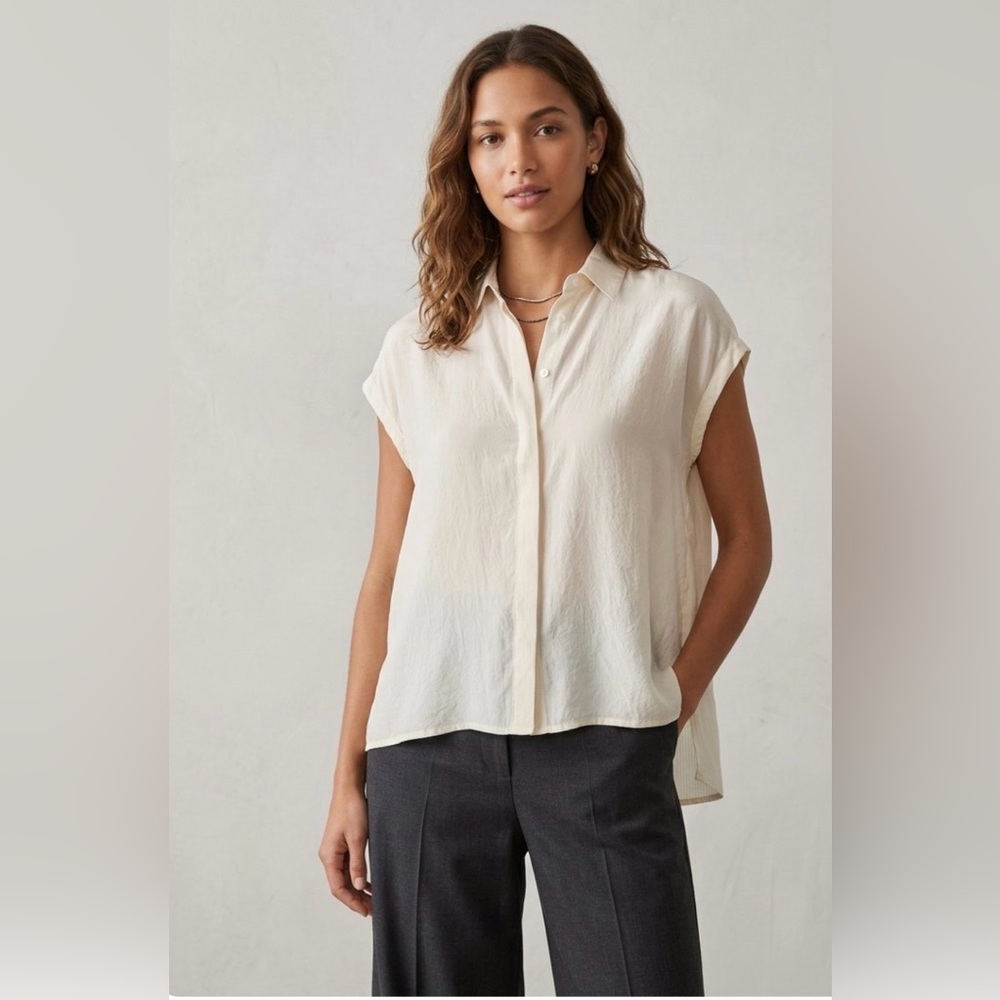 Equipment Cream Silk Short-Sleeve Button-Front Shirt Blouse